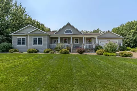 9389 Dakota Dr, Allendale, MI 49401