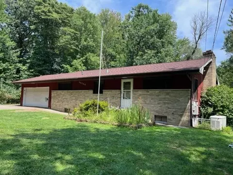 20296 White Pine Blvd, Battle Creek, MI 49017