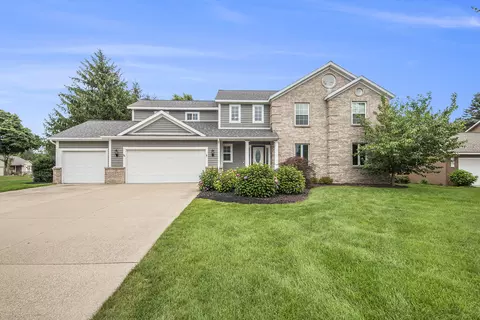 7746 Hidden Lake Dr, Hudsonville, MI 49426