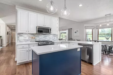 Kitchen - 20709 B Dr N, Marshall, MI 49068 photo 3 of 6