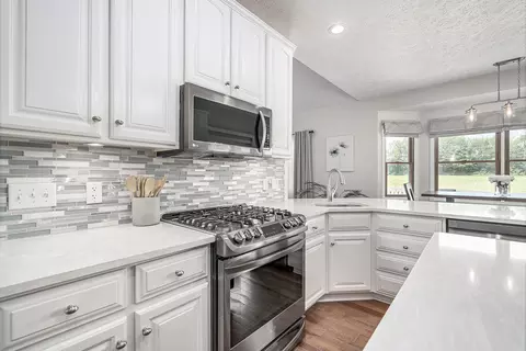 Kitchen - 20709 B Dr N, Marshall, MI 49068 photo 6 of 6