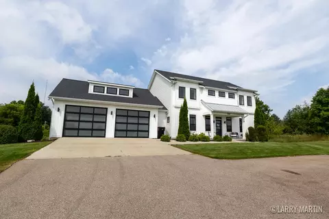 4408 Summit Pointe Ct, Caledonia, MI 49316