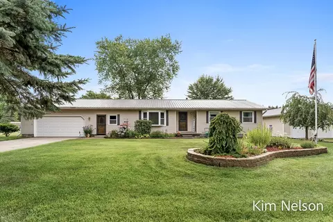 7700 S 80th Ave, Rothbury, MI 49452