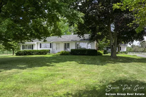 7034 Lincoln Lake Ave NE, Belding, MI 48809