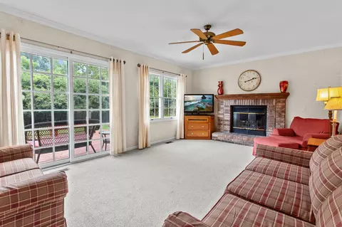 38689 Parkview Dr, Wayne, MI 48184 photo 19
