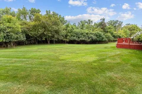 38689 Parkview Dr, Wayne, MI 48184 photo 11