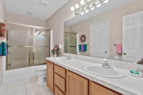 38689 Parkview Dr, Wayne, MI 48184 photo 33