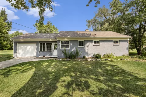 13488 Woodrow Ave NW, Grand Rapids, MI 49534