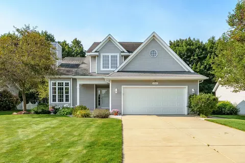 6960 Cade Ave, Kalamazoo, MI 49048