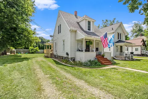 709 Randolph St, Jackson, MI 49203 photo 2