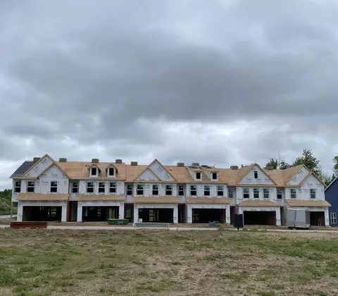 3338 Snake River St SW #75, Grandville, MI 49418