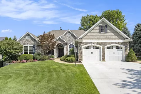 23920 Butternut Dr, Sturgis, MI 49091