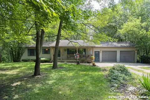 758 E State St, Belding, MI 48809