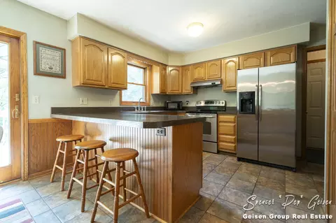 758 E State St, Belding, MI 48809 photo 17