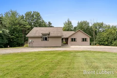 5939 84th Ave, Zeeland, MI 49464