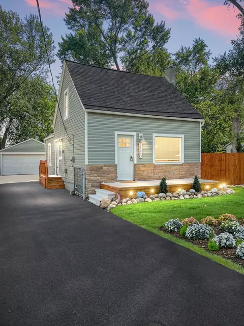11440 Young Ave, Warren, MI 48089