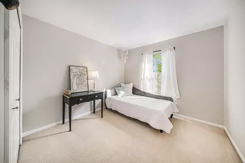 105 Commons Cir, Saline, MI 48176 photo 19