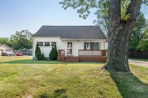 600 Cairns St, Tecumseh, MI 49286