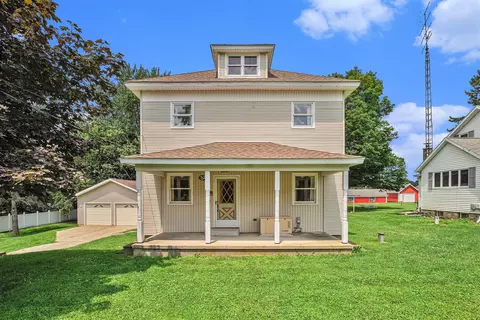 7529 Deans Hill Rd, Berrien Center, MI 49102