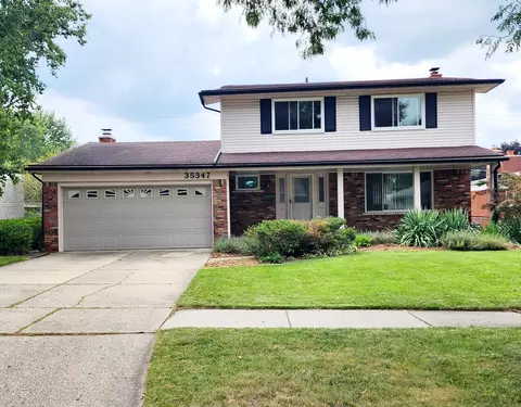 35347 Alta Vista Dr, Sterling Heights, MI 48312