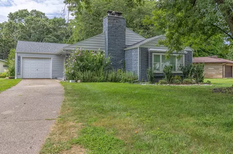 433 Montezuma Rd, Benton Harbor, MI 49022