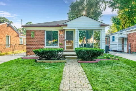 12867 Lenore Ave, Redford, MI 48239