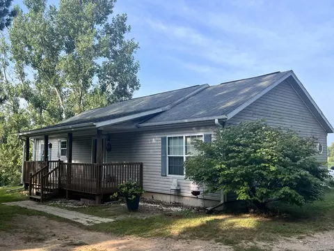 2056 16th St, Hopkins, MI 49328