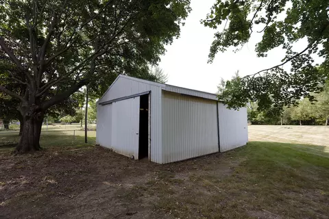309 W Russell Rd, Tecumseh, MI 49286 photo 8