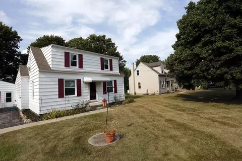 309 W Russell Rd, Tecumseh, MI 49286 photo 4