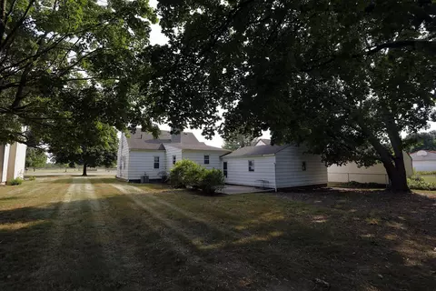 309 W Russell Rd, Tecumseh, MI 49286 photo 7