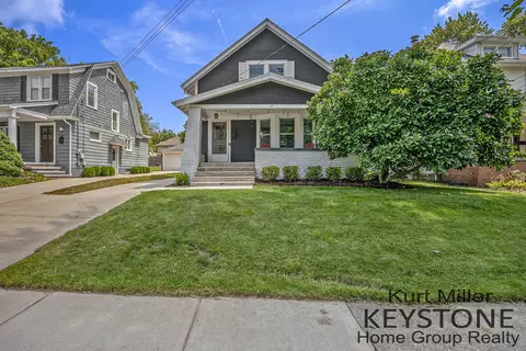 116 Lowell Ave NE, Grand Rapids, MI 49503
