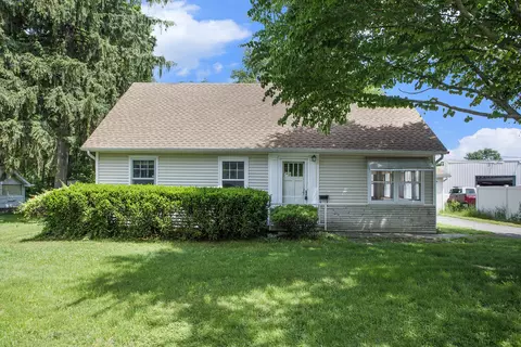 122 2nd Ave, Plainwell, MI 49080