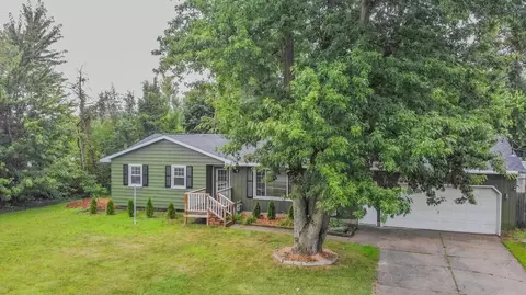 10970 64th Ave, Allendale, MI 49401