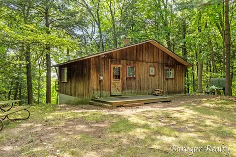 1540 W Ridge Rd, Newaygo, MI 49337
