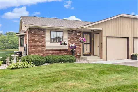 661 Waterview Ct SW #51, Grandville, MI 49418