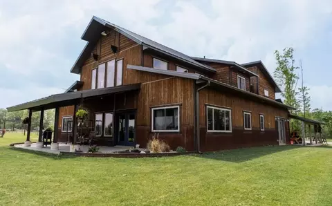 6311 E Colonville Rd, Clare, MI 48617