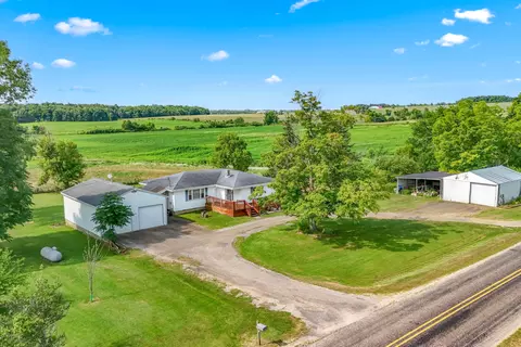 5711 Squawfield Rd, Osseo, MI 49266