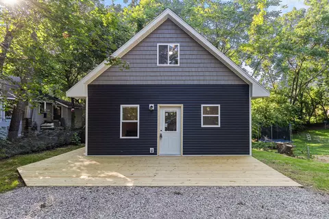 6560 Lowell Dr, Brighton, MI 48116