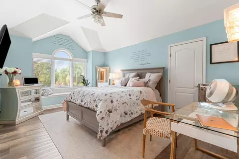 Bedroom - 7287 Scully Rd, Dexter, MI 48130 photo 4 of 7