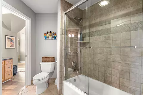 Bath - 7287 Scully Rd, Dexter, MI 48130 photo 6 of 9