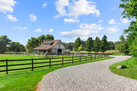 Exterior - 7287 Scully Rd, Dexter, MI 48130 photo 3 of 19