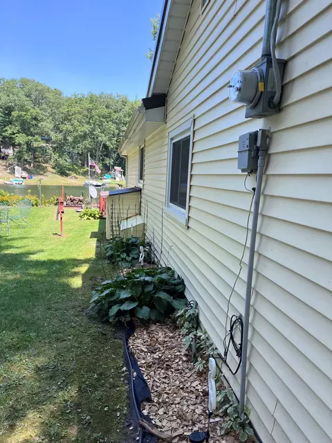 865 Pine St, Harrison, MI 48625 photo 7