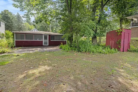 753 N 22nd Ave, Mears, MI 49436
