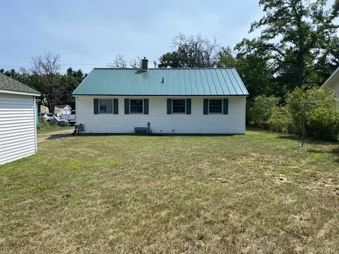 1375 Pine Hill St, White Cloud, MI 49349 photo 3