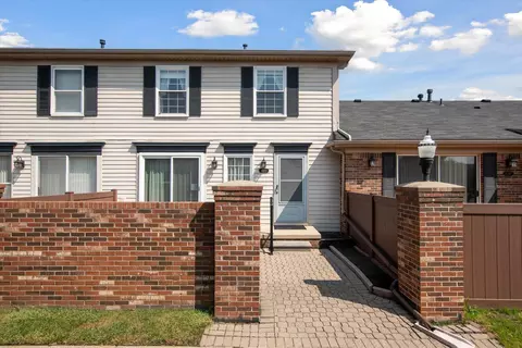41203 Southwind Dr, Canton, MI 48188