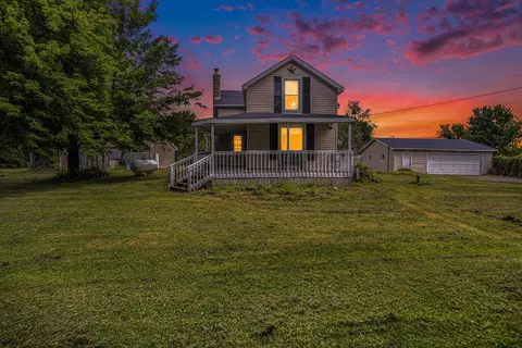 1031 D Dr S, East Leroy, MI 49051