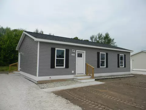 215 Taylors Ct, Scottville, MI 49454