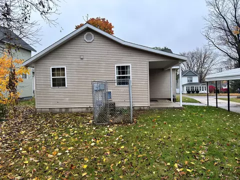 345 W Franklin Ave, Reed City, MI 49677
