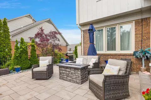 Exterior - 20652 Breezeway Dr, Macomb, MI 48044 photo 12 of 19