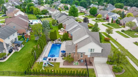 View/Area - 20652 Breezeway Dr, Macomb, MI 48044 photo 8 of 9